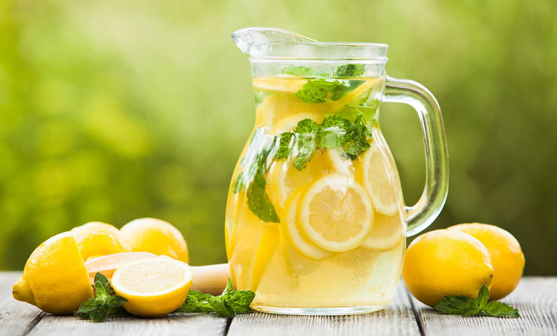 Homemade Lemonade 800