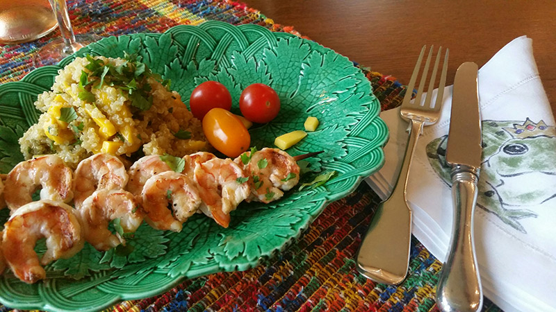 GRILLED GARLIC SHRIMP AND QUINOA-MANGO SALAD